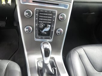 VOLVO XC60 2.0D 4WD - 9