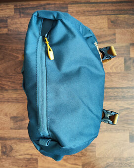Batoh Evoc Mission 22 L Chili Red/Slate - 9