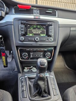 Škoda Superb 2.0 TDI Combi - 9