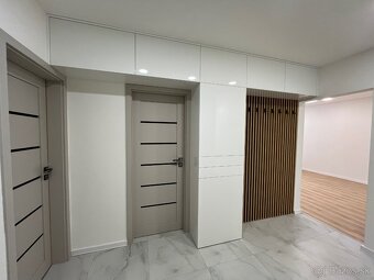 NOVINKA - MODERNÝ, KRÁSNY 3 IZBOVÝ BYT S LOGGIOU - 9