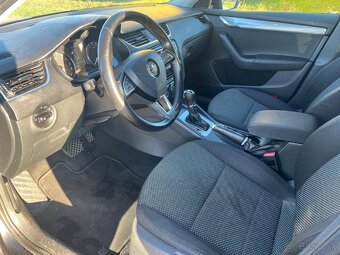 Škoda octavia combi dsg - 9