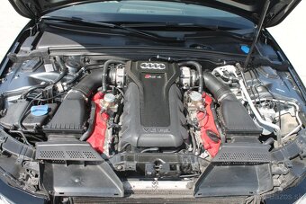 Audi RS4 Avant (B8) 4.2 FSI, 331kW, A7 - 9