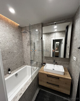 Na prenájom kompletne zariadený 3-izbový byt s lodžiou a bal - 9