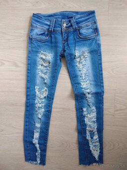 4€/kus, dámske oblečenie - 9