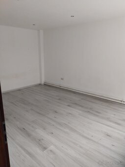 Prízemný byt v rodinnom dome s malo zahradou - 9