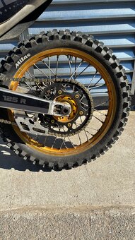 Honda CR 125 R - 9