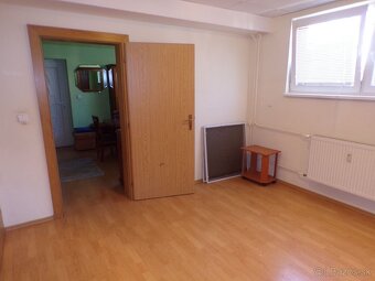 Na prenájom komerčný priestor v Prievidzi na ulici Mariánska - 9