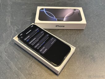  APPLE iPhone 16 PRO 256GB čierný titán - 9