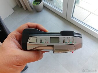 Olympus Camedia Digital Camera C-860L (1990) - 9