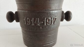 Starý válečný litinový mažiar s dělom a rokem 1914-1917 +tlo - 9