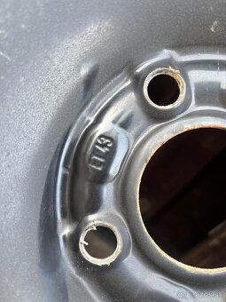 Zimní pneu 195/60 R15 - 9