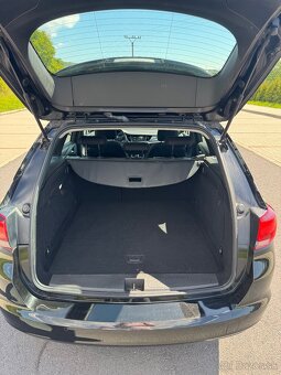 Opel astra sports tourer - 9