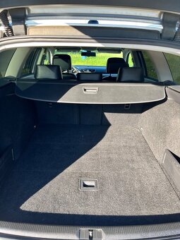 Predám VW Passat 2.0 TDI B7 - 9