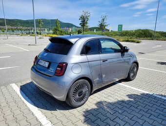 Fiat 500e Dolcevita 3+1 by Bocelli (42kWh) - 9