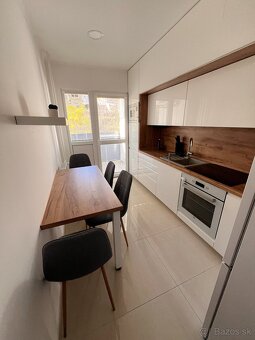 PRENÁJOM 2-IZBOVÉHO BYTU S BALKÓNOM BLÍZKO CENTRA NOVÁ BAŇA - 9