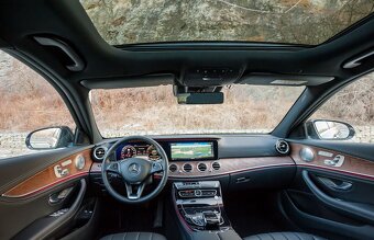 Mercedes-Benz E trieda 400 3.5l 4x4 245kw 2016 full vybava - 9
