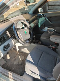 Škoda Octavia 1.6 75kw - 9