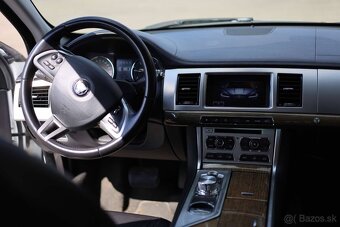 Jaguar XF 2.2 Diesel - 9