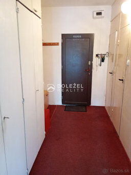 REZERVOVANÝ Na predaj: priestranný 2-izbový byt s loggiou –  - 9