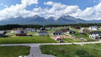 🏔️ Stavebný pozemok slnečný, výhľadom na Vysoké Tatry - 9