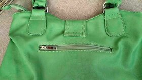 Väčšia zelená kabelka s dlhšími rúčkami - 9