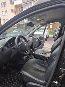 DACIA DUSTER 1,5dci 110 4x4 - 9