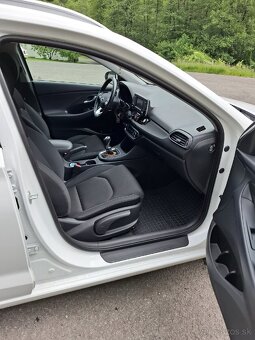 Hyundai i30 combi 1.6 crdi - 9