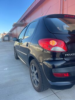 Peugeot 206+ 1.4HDi r.v. 10/2011 - 9