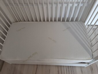 Predám detskú postieľku s matracom a prislusenstvom - 9