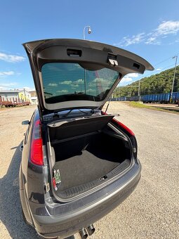 FORD Focus mk2 1.6 74kw - 9