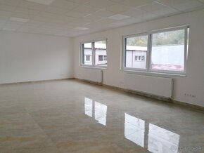 Na prenájom 980 m2 skladovo-kancelársky objekt BB - 9