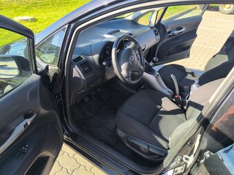Toyota Auris 1.33 vvti 143 tis. Km - 9