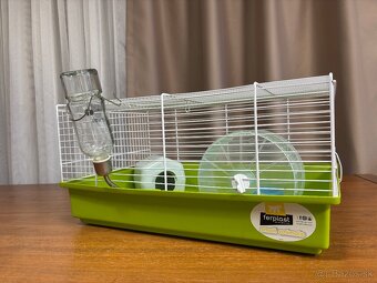 🐹 Predám 2 klietky FERPLAST + príslušenstvo + pelech - 9