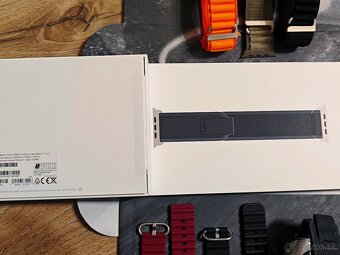 Apple Watch Ultra 2 - 49mm Titanium - 9