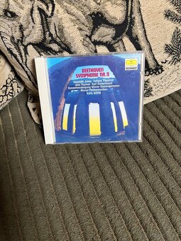 CD s hudbou - 9