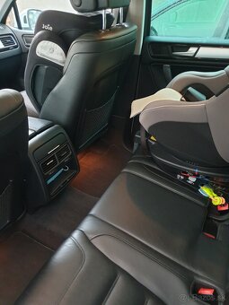 Predám volkswagen touareg 3.0 tdi - 9