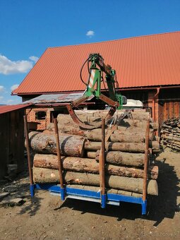 Vlecka s hydraulickou rukou. - 9