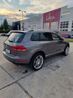 Volkswagen Touareg - 9