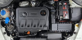 ŠKODA OCTÁVIA 2.0TDI CR SPORT EDITION - 9