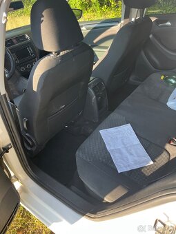 Vw jetta 1,6tdi comfort line - 9