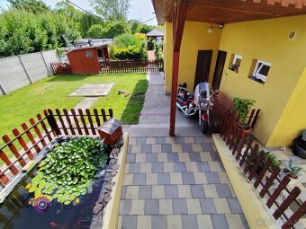 Kompletne zrekonštr. RD dvojgarážou, čarovnou záhradou - 9