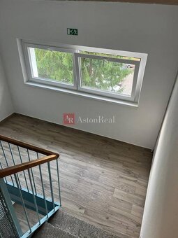 NA PRENÁJOM: 1i byt 40 m2, 4/5 posch. výťah, Beskydská 7. - 9