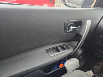 Nissan Qashqai+2 ŠTARTUJE,4x4,74tkm,7miest,NAVI,PANO,1.majit - 9