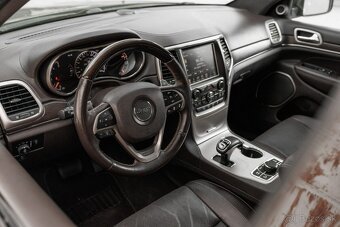 Jeep Grand Cherokee 3.0L V6 TD Summit AT - 9