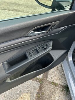 Volkswagen Golf 8 Variant 2.0 TDI DSG STYLE - 9