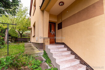 NA PREDAJ 6 IZBOVÝ RODINNÝ DOM S DVOMI BYTOVÝMI JEDNOTKAMI | - 9