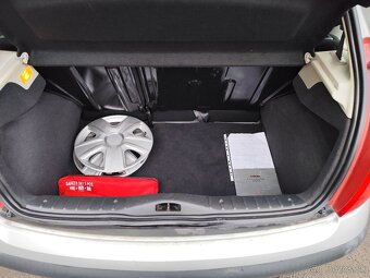 Citroen C3 1.1i benzín 2005 - 9