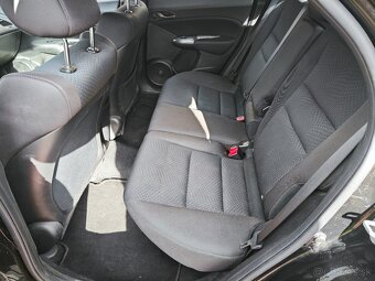 Honda Civic 1.8 benzin - 9