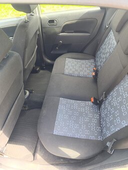 Ford Fiesta 1.3i Comfort - 9