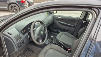 Škoda Fabia Combi 1.4 55kw M5 150 000km - 9